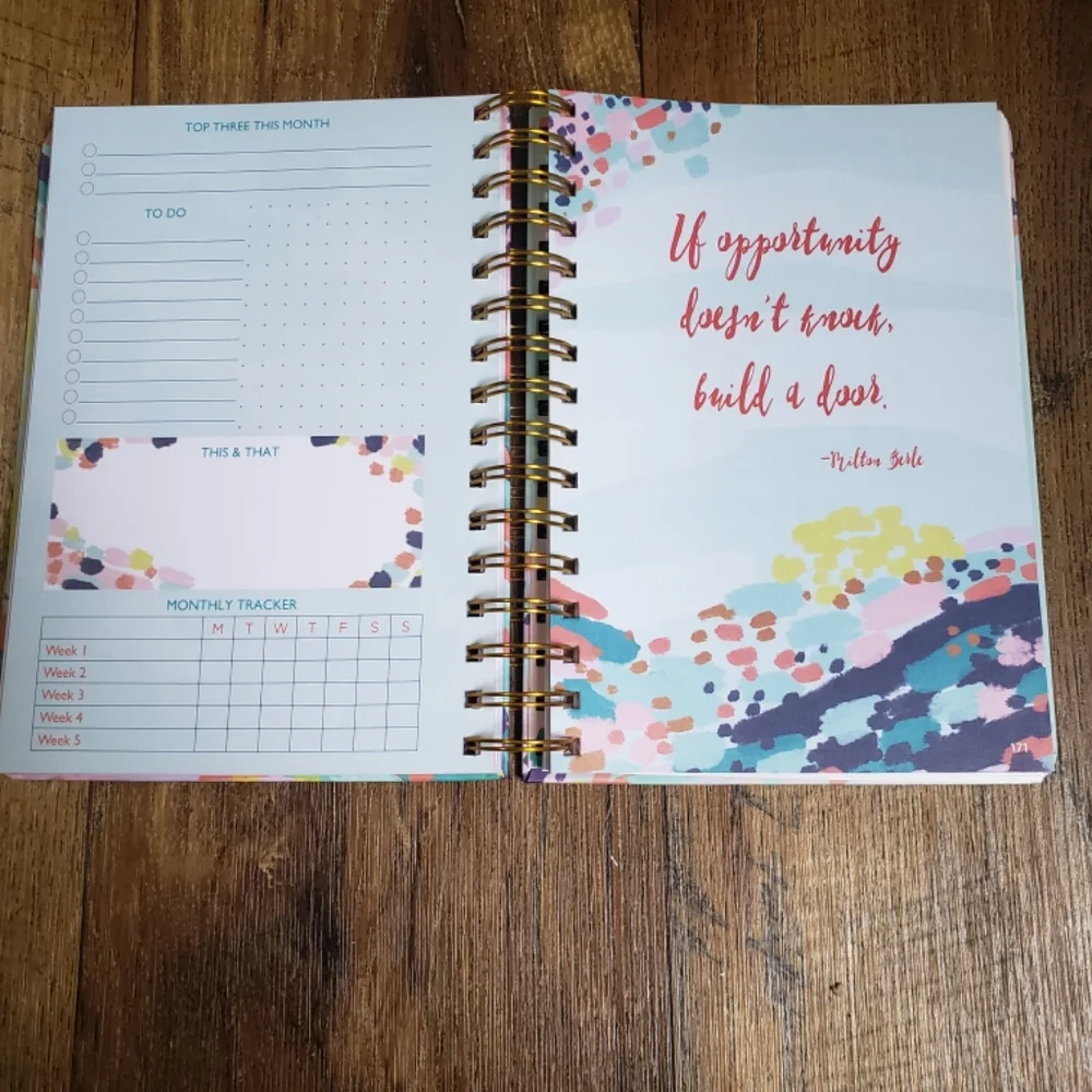 Find The Good In Everyday Undated Planner with Motivatonal Quotes & Stickers